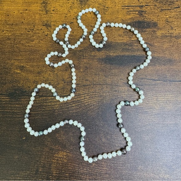 Genuine Pearl Necklace White and Grey Continuous no Clasp 33 Inch - Picture 7 of 8